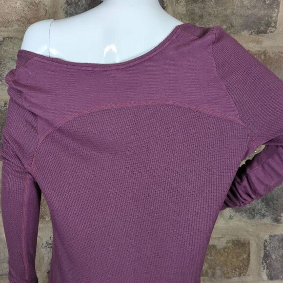 We The Free Malibu Purple Long Sleeve Thermal Top Woman's Size Medium OB8521803 - Picture 7 of 14